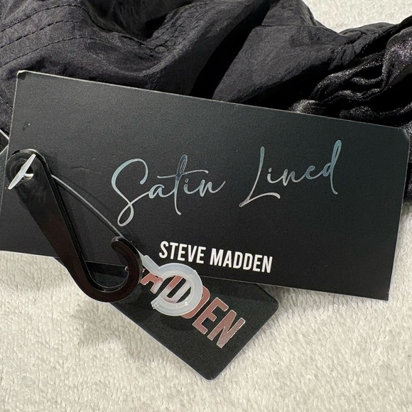 Steve Madden Black Satin Lined Ponytail Cap
Adjustable Tie Back NWT - Picture 8 of 12